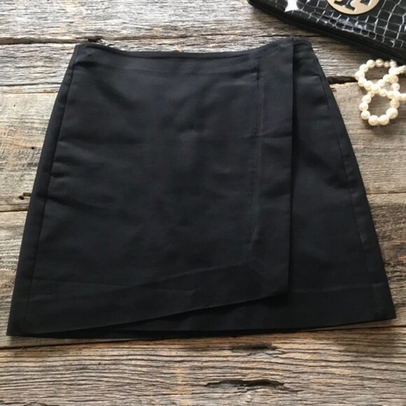 GAP Black Wrap Skirt - Picture 4 of 7